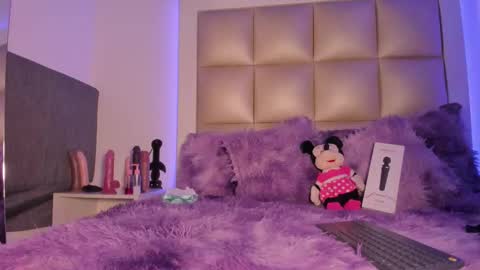 jadeestudios online show from 20, 12, 2025