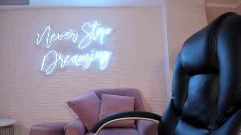 JADE EVANS online show from 26, 2, 2025