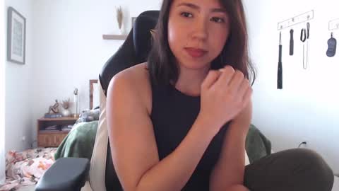 Jade Love online show from 20, 1, 2025