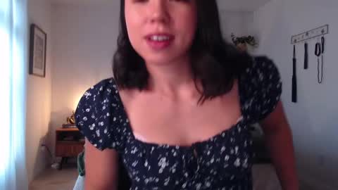 Jade Love online show from 24, 2, 2025