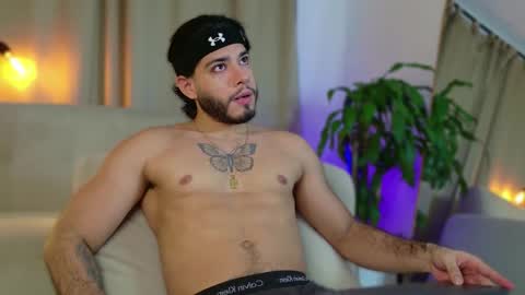 Snapshot of jadenfeynman chatting on 23, 10, 2025 Jaden Feynman online show from 23, 10, 2025