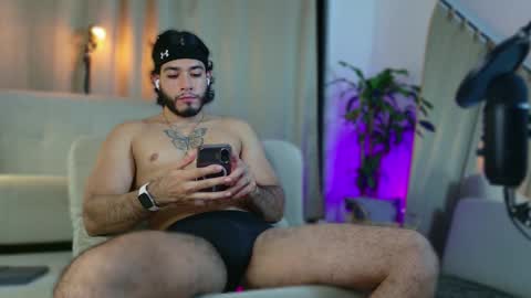 Snapshot of jadenfeynman chatting on 19, 11, 2025 Jaden Feynman online show from 19, 11, 2025