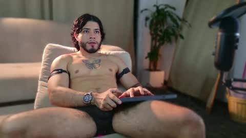 Snapshot of jadenfeynman chatting on 16, 12, 2025 Jaden Feynman online show from 16, 12, 2025