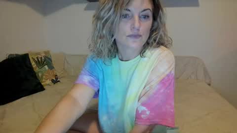 elena online show from 26, 2, 2025