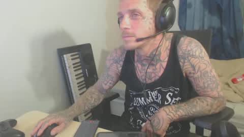 Snapshot of jake265897 chatting on 15, 9, 2025 showingitoff online show from 15, 9, 2025