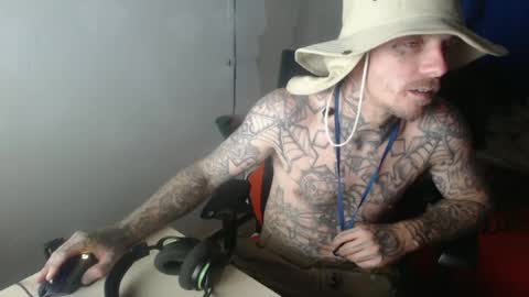 Snapshot of jake265897 chatting on 6, 10, 2025 showingitoff online show from 6, 10, 2025