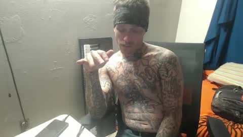 Snapshot of jake265897 chatting on 12, 10, 2025 showingitoff online show from 12, 10, 2025