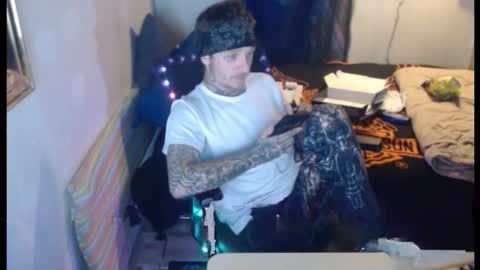 Snapshot of jake265897 chatting on 19, 11, 2025 showingitoff online show from 19, 11, 2025