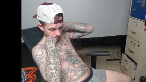 Snapshot of jake265897 chatting on 14, 12, 2025 showingitoff online show from 14, 12, 2025