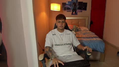 Snapshot of jake_pons chatting on 31, 12, 2024 Jake Pons online show from 31, 12, 2024