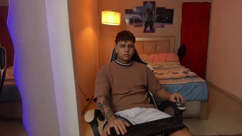 Snapshot of jake_pons chatting on 14, 1, 2025 Jake Pons online show from 14, 1, 2025