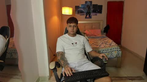 Snapshot of jake_pons chatting on 16, 1, 2025 Jake Pons online show from 16, 1, 2025