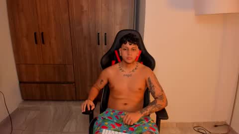 Snapshot of jake_pons chatting on 20, 9, 2025 Jake Pons online show from 20, 9, 2025