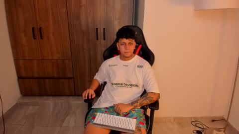 Snapshot of jake_pons chatting on 23, 9, 2025 Jake Pons online show from 23, 9, 2025