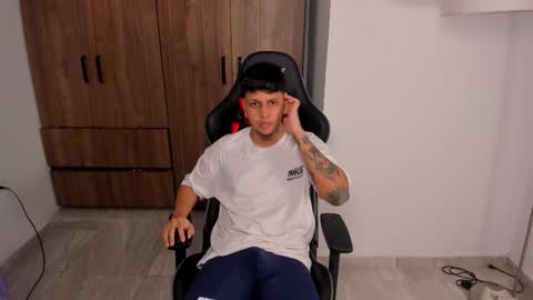 Snapshot of jake_pons chatting on 30, 9, 2025 Jake Pons online show from 30, 9, 2025