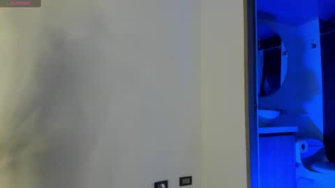 Snapshot of jakee_brown chatting on 25, 2, 2025 Santiago online show from 25, 2, 2025