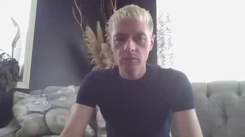 jakjakrabbit online show from 15, 10, 2025