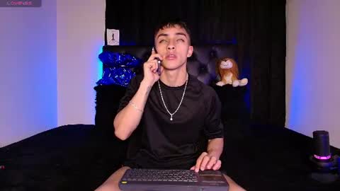 Snapshot of james1lee_ chatting on 15, 6, 2026 LeonardoInsta LeonardoperezcoPvt open online show from 15, 6, 2026