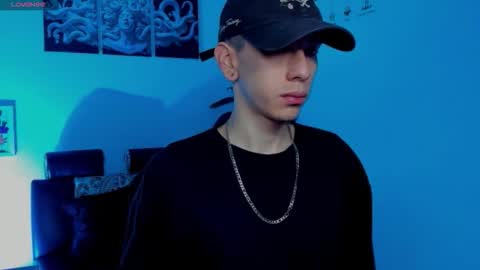 james_adamss_ online show from 22, 11, 2025