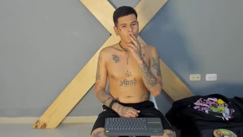 Jamesinked  online show from 10, 12, 2024