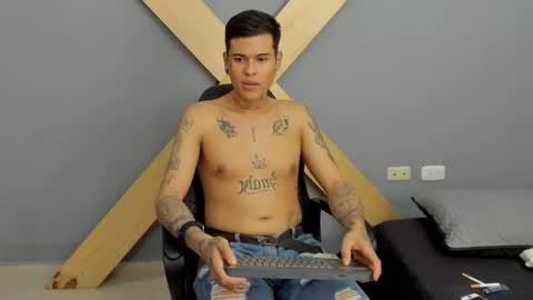 Jamesinked  online show from 14, 12, 2024