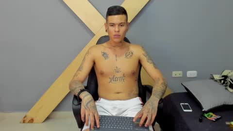 Jamesinked  online show from 26, 12, 2024