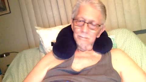 Snapshot of jamestheolder2 chatting on 29, 9, 2025 james age 75 online show from 29, 9, 2025