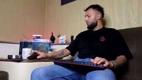 Snapshot of jamienoxus chatting on 19, 9, 2025 Robbie online show from 19, 9, 2025