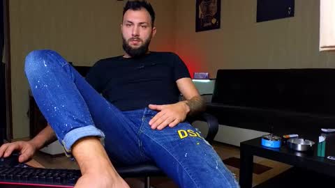 Snapshot of jamienoxus chatting on 7, 10, 2025 Robbie online show from 7, 10, 2025