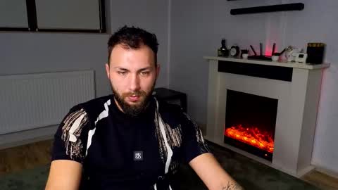 Snapshot of jamienoxus chatting on 12, 11, 2025 Robbie online show from 12, 11, 2025