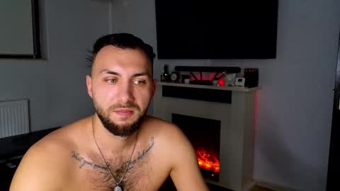 Snapshot of jamienoxus chatting on 19, 11, 2025 Robbie online show from 19, 11, 2025