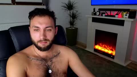 Snapshot of jamienoxus chatting on 4, 12, 2025 Robbie online show from 4, 12, 2025