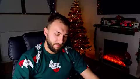 Snapshot of jamienoxus chatting on 19, 12, 2025 Robbie online show from 19, 12, 2025