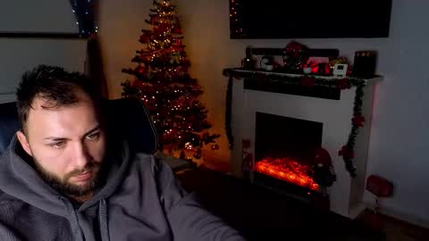 Snapshot of jamienoxus chatting on 20, 12, 2025 Robbie online show from 20, 12, 2025