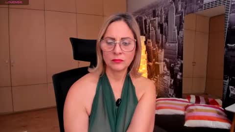 JANE TURNER MILF online show from 9, 3, 2026