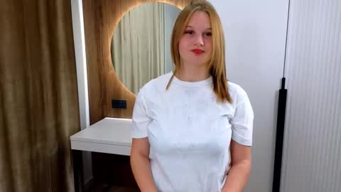 Call me Eva online show from 28, 10, 2025