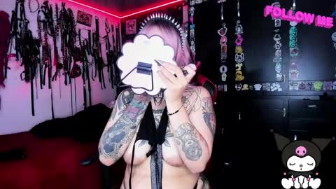 Snapshot of janna_ink chatting on 29, 9, 2025 online show from 29, 9, 2025