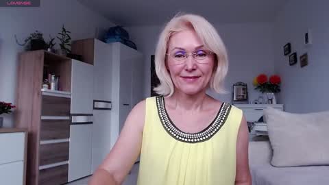 Snapshot of jasmin18v chatting on 9, 11, 2025 Jasmin room for people 40 online show from 9, 11, 2025