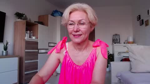 Snapshot of jasmin18v chatting on 1, 3, 2026 Jasmin room for people 40 online show from 1, 3, 2026