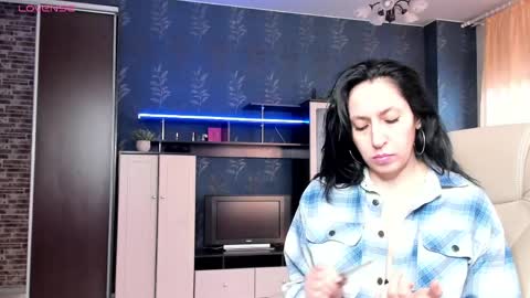 Snapshot of jasmin_milf chatting on 6, 3, 2026 jasmin_milf online show from 6, 3, 2026