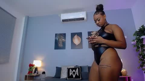 Snapshot of jasminecampbell chatting on 13, 12, 2024 Instagram jasminecampbell1  online show from 13, 12, 2024