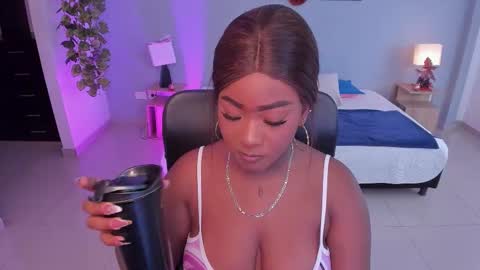 Instagram jasminecampbell1  online show from 18, 12, 2025