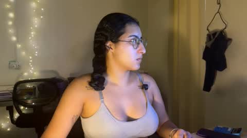 Snapshot of jasmineprincess_ chatting on 6, 5, 2026 Jasmine online show from 6, 5, 2026