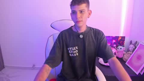 Snapshot of jasson___ chatting on 15, 12, 2025 jasson___ online show from 15, 12, 2025