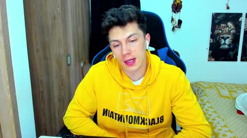 Snapshot of javiersexymann chatting on 10, 1, 2025 Javier online show from 10, 1, 2025