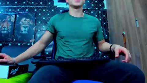 Snapshot of javiersexymann chatting on 9, 9, 2025 Javier online show from 9, 9, 2025