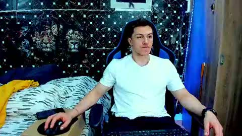 Javier online show from 30, 7, 2026