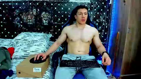 Javier online show from 3, 8, 2026