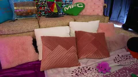 JennyBlighe online show from 3, 5, 2026