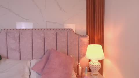 Jazmin online show from 1, 12, 2025